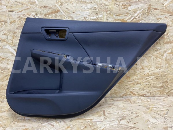Обшивка двери задняя правая (кожа) Toyota Camry VII (XV50) Рестайлинг оригинальный номер 67630-33E70-C1