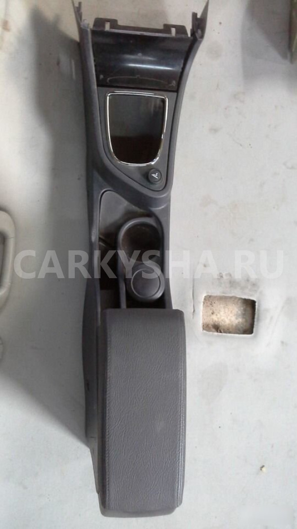 Подлокотник с центральной консолью Dongfeng S30 DongFeng S30 оригинальный номер 339579