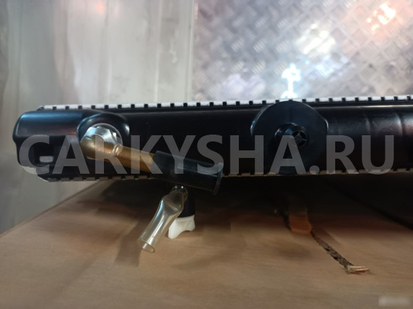 Радиатор Митцубиси Паджеро Спорт Mitsubishi Pajero Mitsubishi i оригинальный номер MR258669