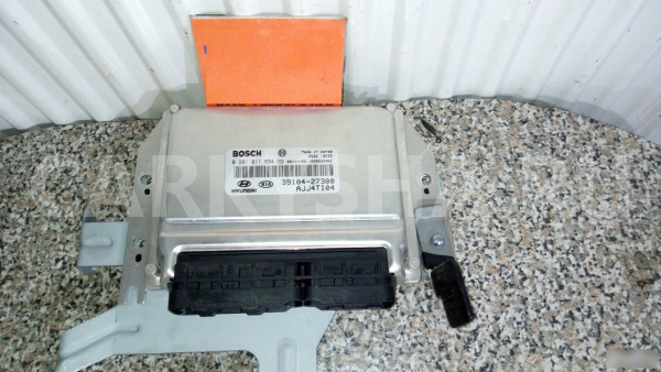 Блок управления двигателем Hyundai Tucson Хендай Hyundai Tucson оригинальный номер 39104-27300