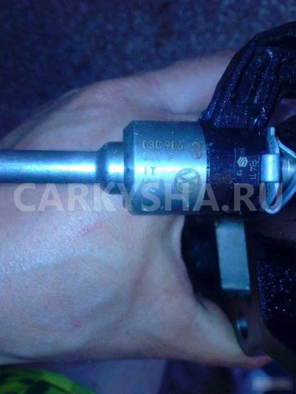 Форсунка инжекторная электрическая Джетта 6 Volkswagen Passat оригинальный номер 03C906036F