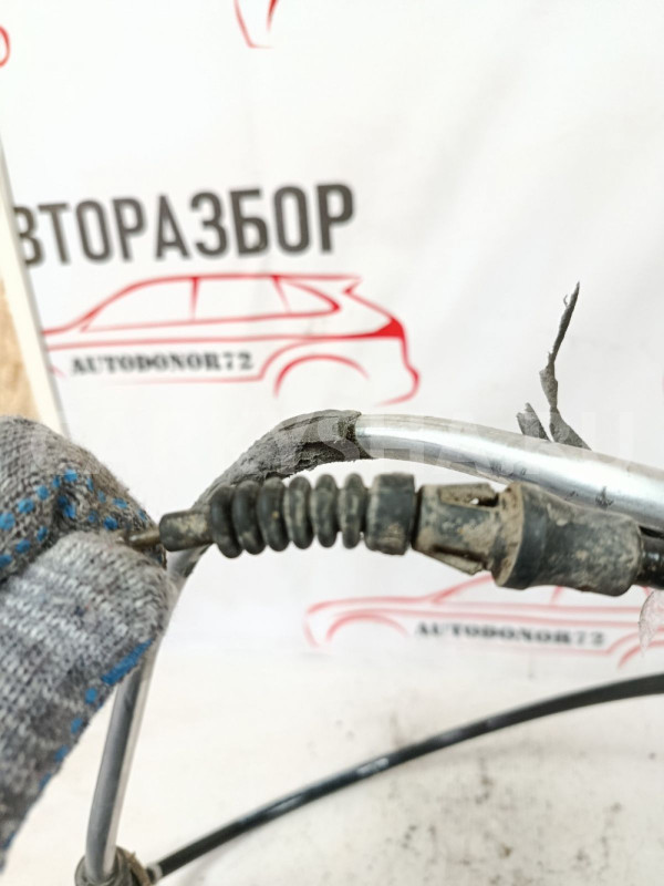 Трос ручника Volkswagen Golf Mk5 2003-2009 Volkswagen Golf оригинальный номер 1K0609721BB