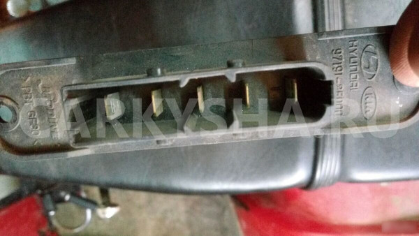 Радиатор отопителя Hyundai Tucson Хендай Туксон Hyundai Tucson оригинальный номер 971912E000