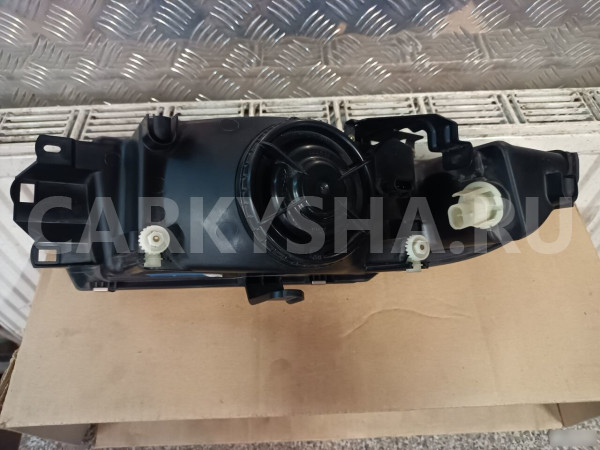 Фара левая Митцубиси Каризма Mitsubishi Carisma но Mitsubishi Carisma оригинальный номер MR913887