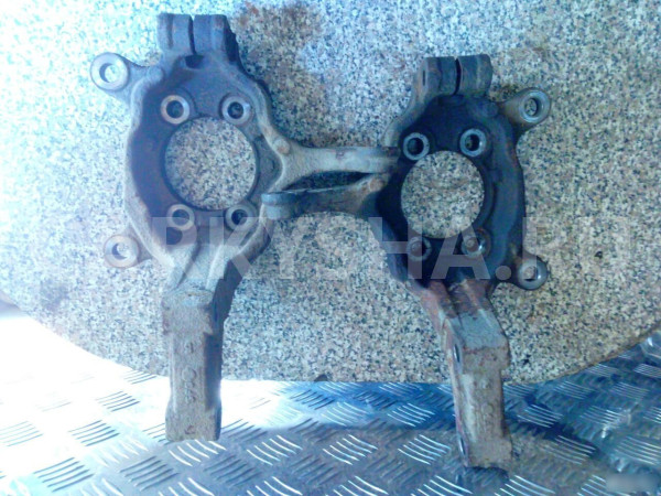 Кулак поворотный передний для Nissan X-Trai Nissan X-Trail оригинальный номер 40015JG000