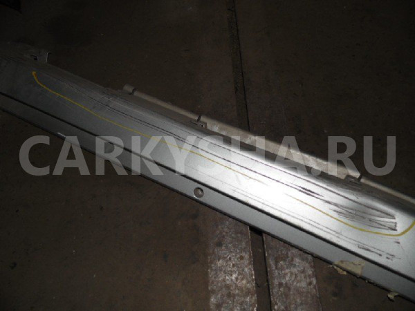 Накладка на порог (наружная) Toyota Verso I (2009—2012) Toyota Verso оригинальный номер 75850-0F10