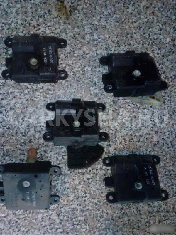 Моторчик заслонки отопителя Nissan Qashqai кашкай Nissan Qashqai оригинальный номер 277328H300