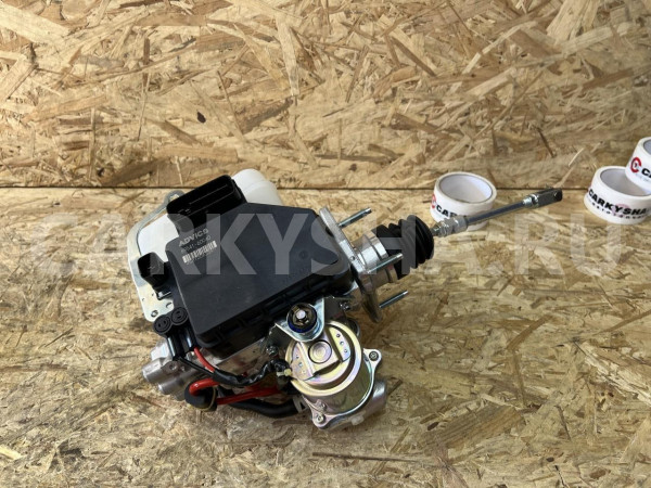 Главный тормозной цилиндр (в сборе) Lexus GX II Рестайлинг 2 оригинальный номер 89541-60C40