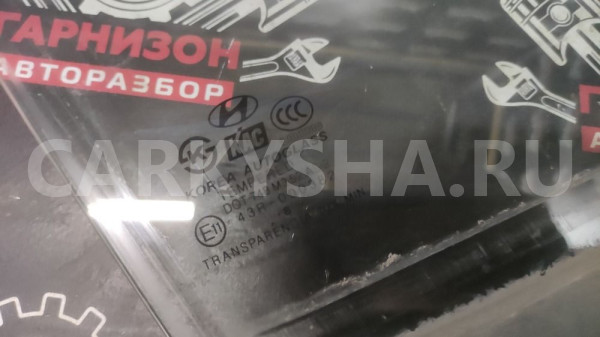 Стекло передней правой двери Hyundai Tucson 1 Hyundai Tucson оригинальный номер 824202E030
