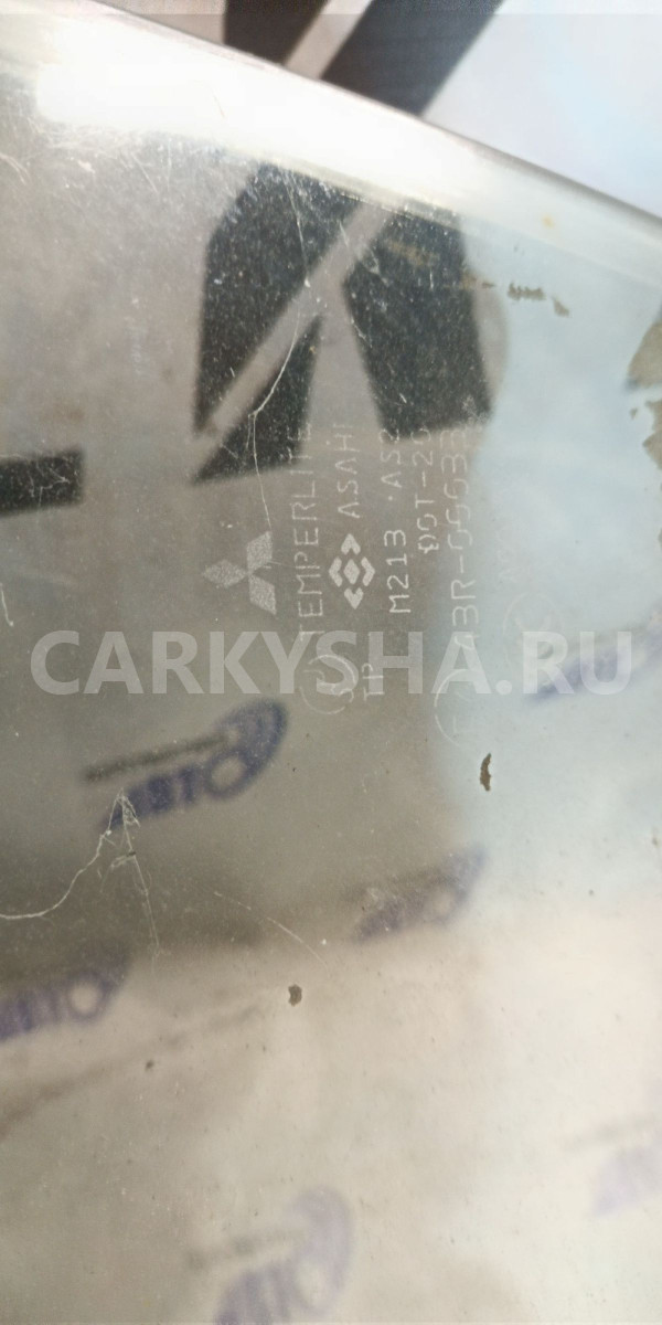 Стекло двери передней левой Mitsubishi Lancer 9 Mitsubishi i оригинальный номер MR525731