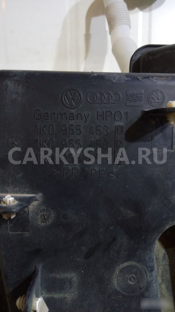 Бачок омывателя лобового стекла VW Golf 6 Skoda Octavia оригинальный номер 1K0955453