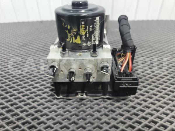 Блок ABS VW Touareg 2017 7P0907379R NF Volkswagen Touareg 