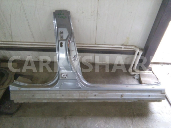 Порог правый Ниссан Тиида Nissan Tiida седан Nissan Tiida оригинальный номер 76030EL130