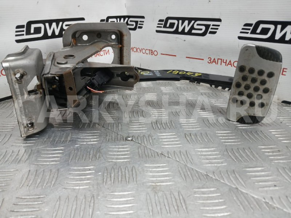 Педаль тормоза Nissan X-Trail 