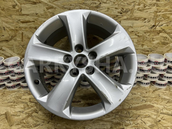 Литой диск на Тойоту Рав4 в 40 кузове   