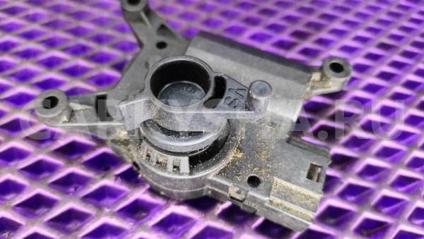 Моторчик заслонки отопителя Volkswagen Touareg 1 Volkswagen Touareg оригинальный номер 7L0907511B