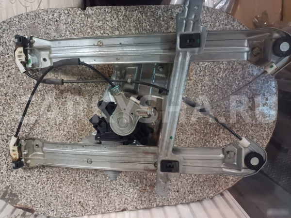 Стеклоподъемник Митцубиси Галант Mitsubishi Galant Mitsubishi Galant оригинальный номер MR599948