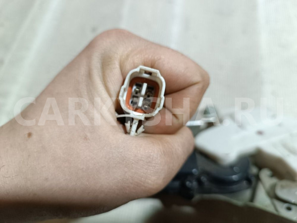 Замок двери задней правой Suzuki Liana оригинальный номер 8230154GB0