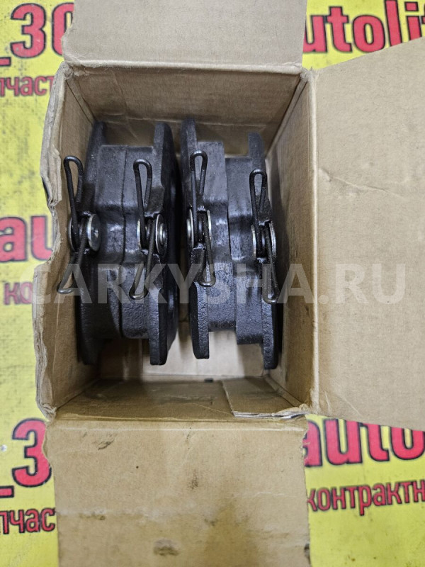 Колодки тормозные Mitsubishi Colt оригинальный номер 31262468
