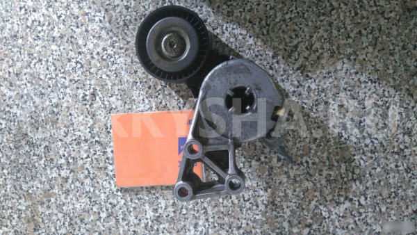 Ролик руч. ремня Фольксваген Пассат Б6 2л Skoda Octavia оригинальный номер 06A903315E