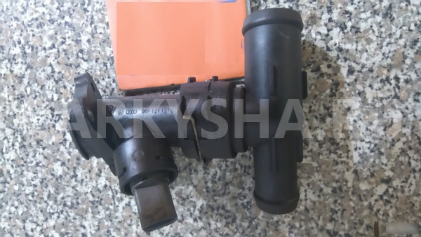 Фланец системы охл Фольксваген пассат B6 VW Passat Volkswagen Passat оригинальный номер 06F121131C