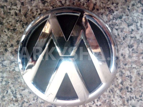 Эмблема крышки багажника для Фольксваген Джетта 6 Volkswagen Jetta оригинальный номер 5C6853630ULM